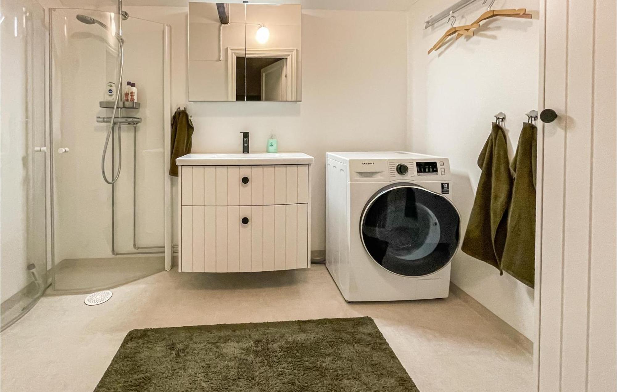 1 Bedroom Lovely Home In Moensteras Екстер'єр фото