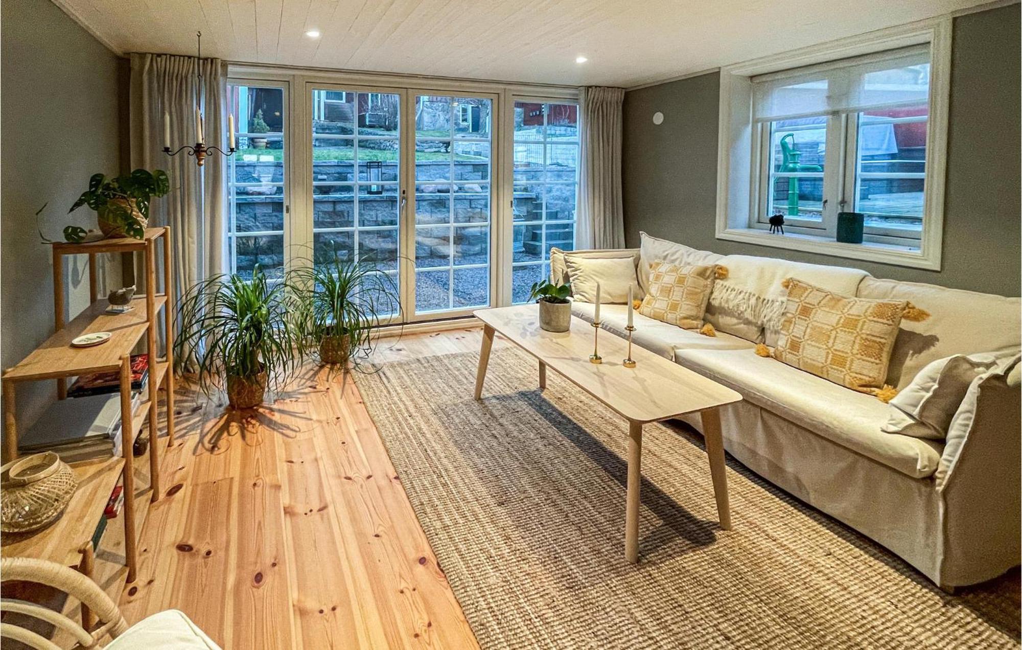 1 Bedroom Lovely Home In Moensteras Екстер'єр фото